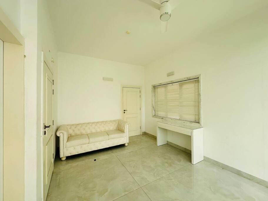 White House Sky View Theatre Villa In Gachibowli Luaran gambar