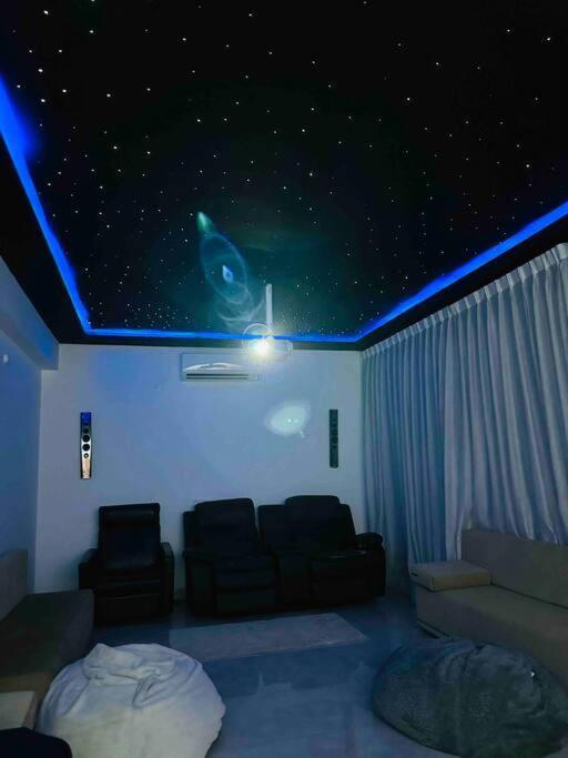 White House Sky View Theatre Villa In Gachibowli Luaran gambar