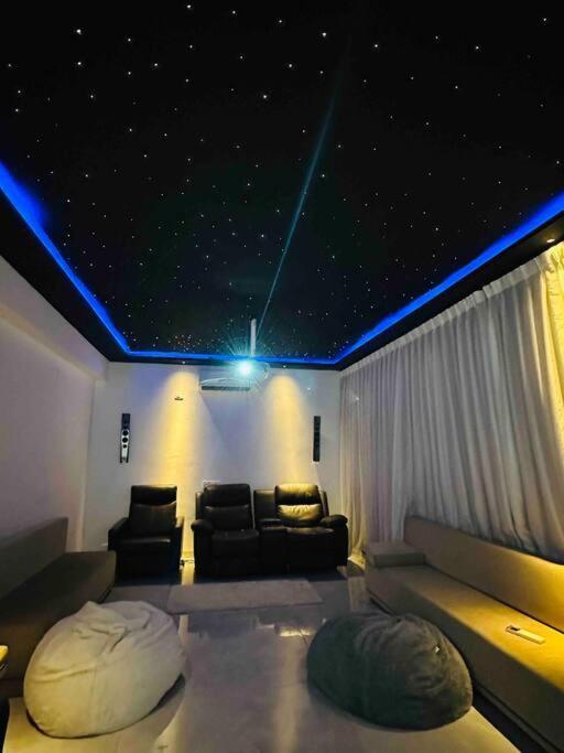 White House Sky View Theatre Villa In Gachibowli Luaran gambar