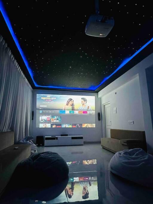 White House Sky View Theatre Villa In Gachibowli Luaran gambar